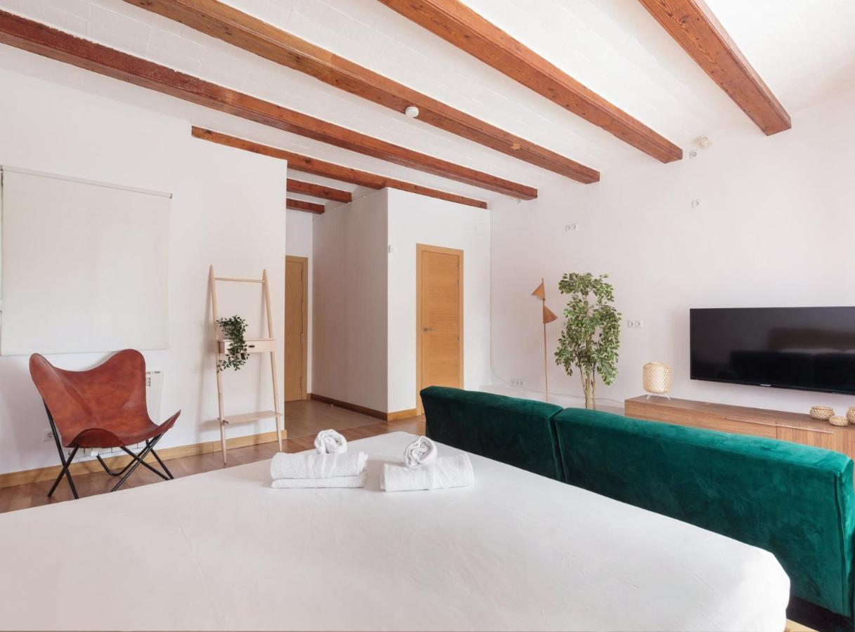 Spacious Doubleroom Apartment At Sants Barcelona Exterior photo