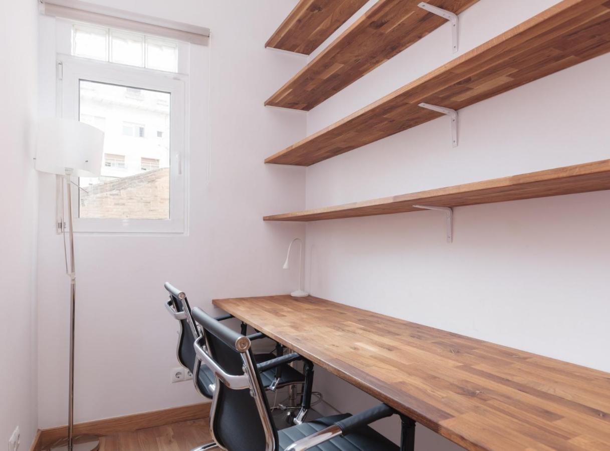 Spacious Doubleroom Apartment At Sants Barcelona Exterior photo