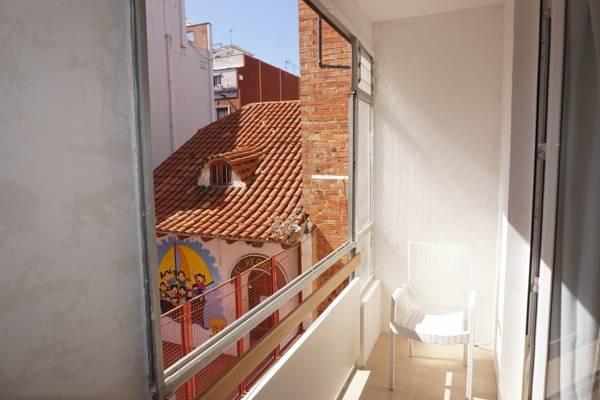 Spacious Doubleroom Apartment At Sants Barcelona Exterior photo